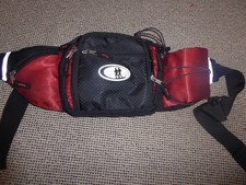 Bauchtasche zum Wandern mit Getränkehalter