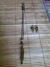 Konplott Halskette, langer Anhänger gold-beige + Ohrringe, messingfarben *top