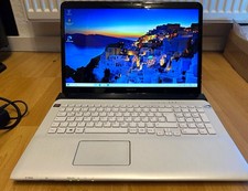 Sony VAIO Laptop 17 zoll SVE171E13M - weiß incl. Tasche 750 GB, RAM 4GB