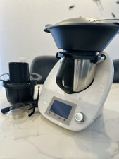 Vorwerk Thermomix TM5 Küchenmaschine mit Varoma, Cook-Key, Gemüsestyler