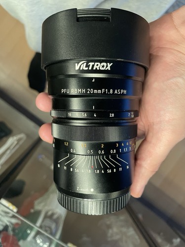 Viltrox 20mm 8 nikon - 1:1,8,