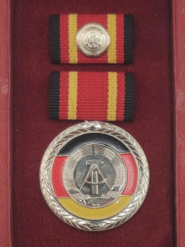 Orden verdienstmedaille der - verdienstmedaille,