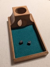 Hübscher alter Würfelturm aus Holz 1920er Jahre | Würfelspiel Gesellschaftsspiel