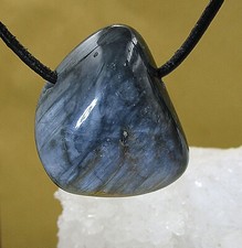 KATZENAUGE     Trommelstein