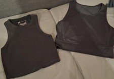 2 Stylische Schwarze Basic Bauchfreie Tops