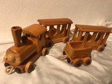 Große alte Holzeisenbahn 56x10x9cm