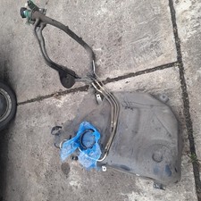 VW Polo 9N 1,2 Kraftstofftank Tank Benzintank 6Q0201035A