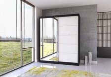 Schwebetürenschrank mit