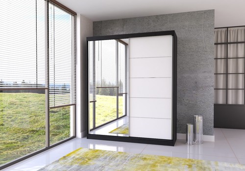 Schwebetürenschrank mit