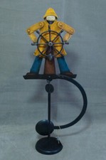 FIGUR SCHAUKELFIGUR SEEMANN METALLFIGUR MIT STEUERRAD BALANCEFIGUR