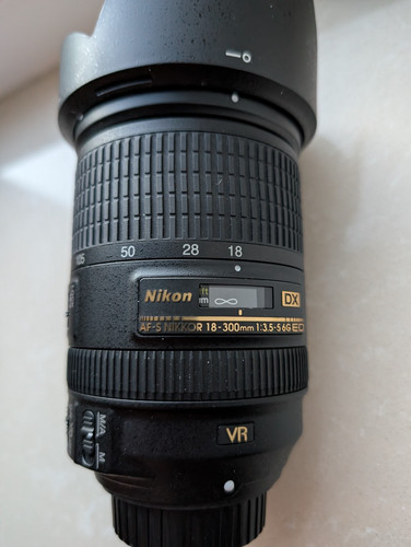 Nikkor 18 300mm - af-s,