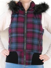 Ärmellose karierte Weste mit Kapuze * Fishbone * Größe M (38)