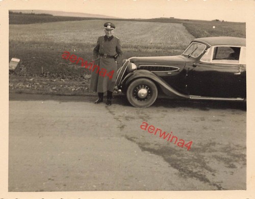Deutscher soldat mit pkw bmw - soldat,