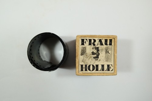 Frau holle elgo film alter - -,