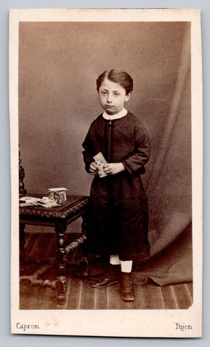 Cdv 1865 junge hält ein - hält,