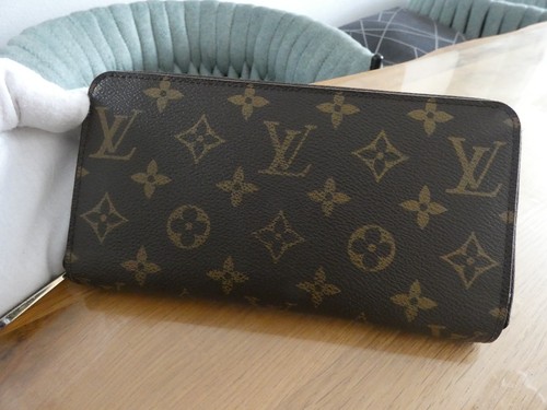 Louis vuitton zippy - louis,