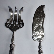 Antikes Fisch Vorlegebesteck Silber mit verzierten  Griffen 