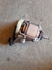 TROCKNER Siemens IQ800 WT4Y701/13 KONDENSTROCKNER Motor 9000.701936 