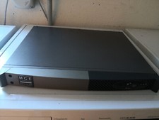 MGE evolution 650 USV TISCH RACK