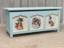 Miniatur Puppenstubenmöbel