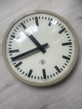 Nebenuhr mit Quartz-Uhrwerk