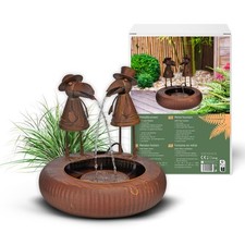 Metallbrunnen mit zwei Raben