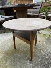 Kleines Tischchen aus Haushaltsauflösung