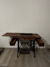 Antiker Singer Nähtisch mit Nähmaschine – Vintage, Tretpedal, De