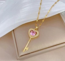 Goldene Herz-Schlüsselanhänger-Halskette - Schlüsselkette Rosa Synt. Zirkonia