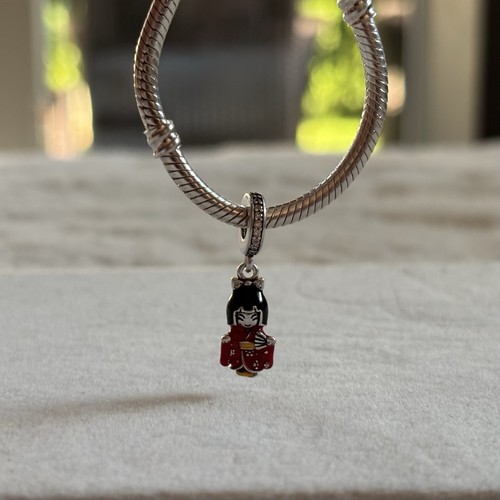 Geisha kimono rot charm s925 - kimono,