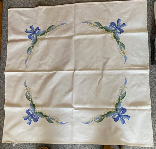 Handgestickte tischdecke - handgestickte,