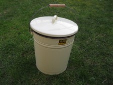 Original DDR Emaille Eimer +