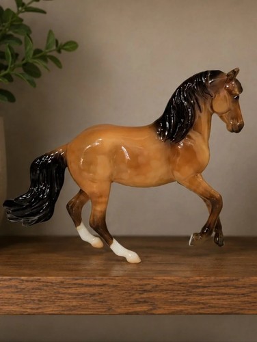Breyer shelburne model - breyer,