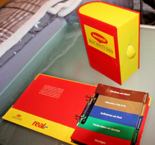 Maggi Kochstudio Rezeptbox mit Schublade und Maggi Kochstudio Sammelordner.