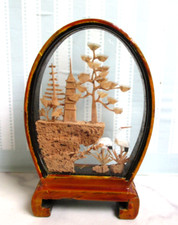 Puppenstube Deko Korkschnitzerei Korkbild Kranich Diorama oval Hinterglas H9cm