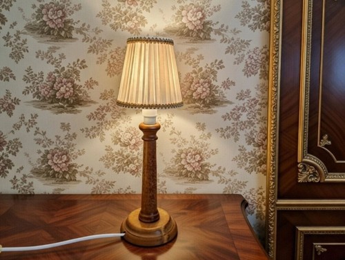 Vintage holz tischlampe - vintage,