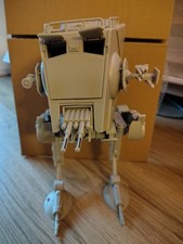 Hasbro At-ST Walker Star Wars  2009 + 2 Piloten + Vader