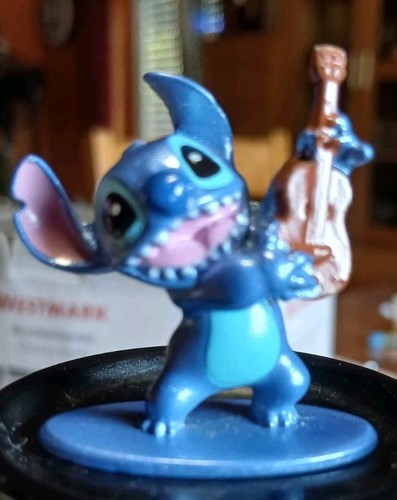 Stitch mit ukulele - mit,
