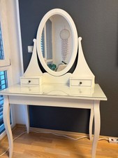 Weißer Ikea Schminktisch mit