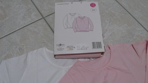Zwei süße shirts - zwei,
