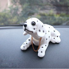 C12D Auto Deko Wackelhund