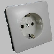 Jung Steckdoseneinsatz - passend zu Rahmen der Serie ST550 alpinweiß CD1520WW