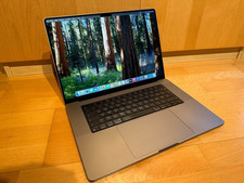 Mac Book Pro 16 Zoll M1 Max 32GB 2TB Speicher Spacegrau