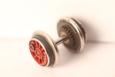 Trix Express H0 Ersatzteil für BR 80 018  2211  Achse mit Haftreifen (243540)