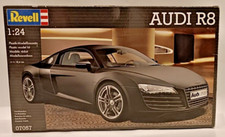 Audi R8 Revell 07057 Maßstab