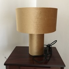 Westwing Tischlampe Stoffbezug samtig glänzend