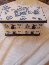 Schmuckschatulle mit Integrierter Spieluhr