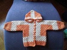 Kapuzenjacke gehäkelt