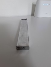 Langes, schmales Benzin Feuerzeug mit Lineal