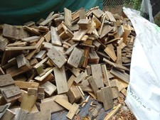 2 Schüttraummeter Brennholz Tanne /Fichte kleingesägte Paletten 25 bis 33 cm